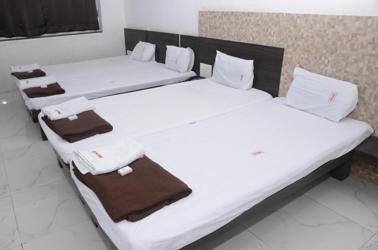 Hotel Mangalam Kurandvad Dış mekan fotoğraf