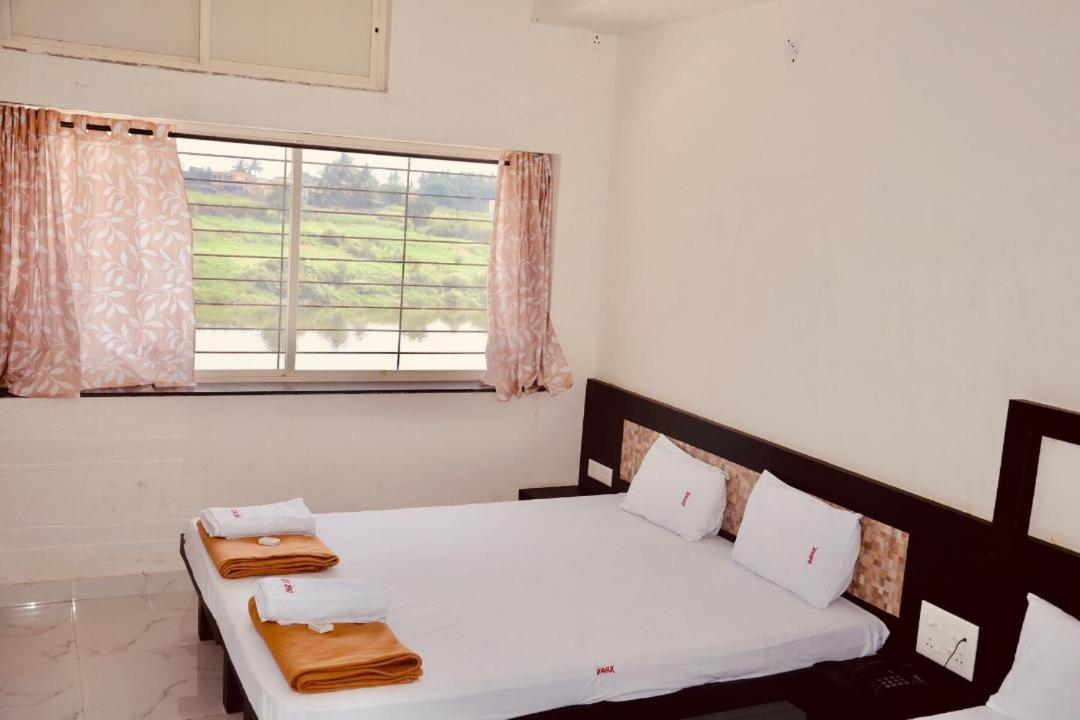 Hotel Mangalam Kurandvad Dış mekan fotoğraf