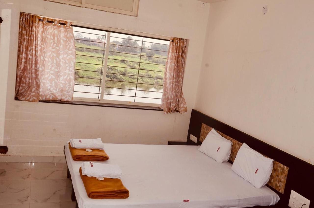 Hotel Mangalam Kurandvad Dış mekan fotoğraf