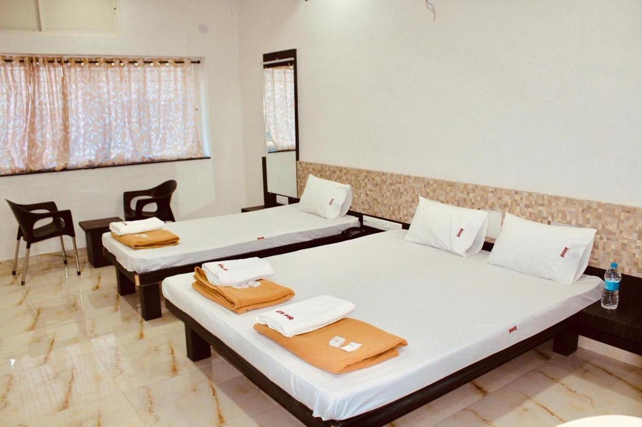 Hotel Mangalam Kurandvad Dış mekan fotoğraf