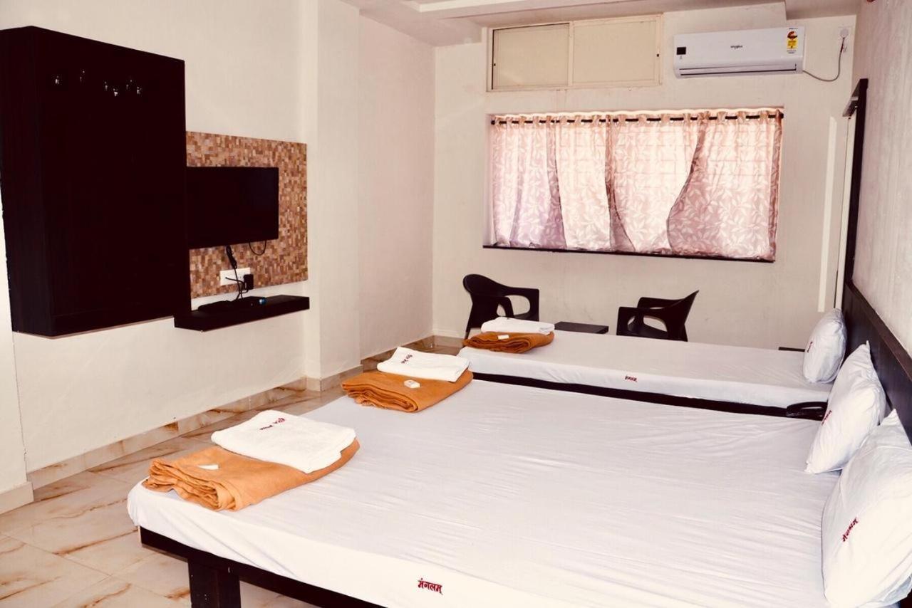 Hotel Mangalam Kurandvad Dış mekan fotoğraf